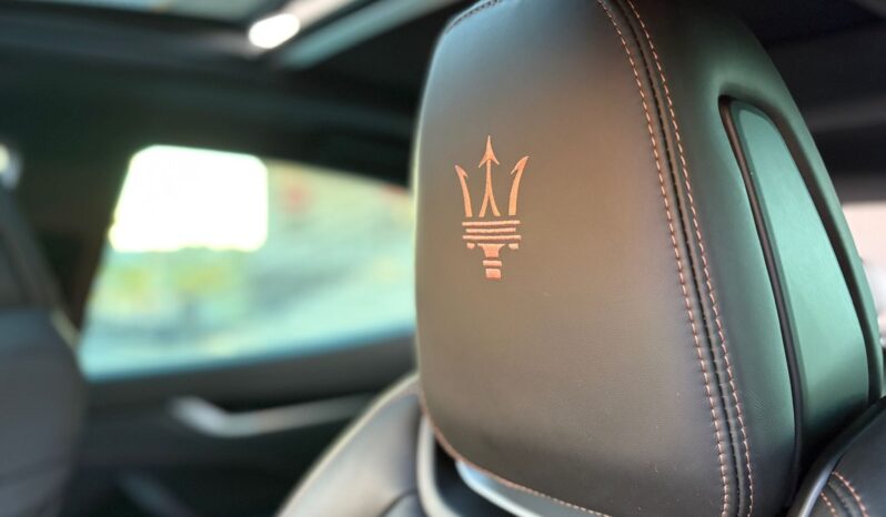 
								MASERATI Levante completo									