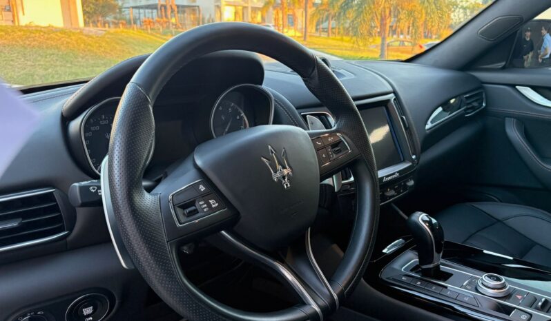 
								MASERATI Levante completo									