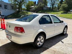 
										VOLKSWAGEN Bora 2.0 completo									