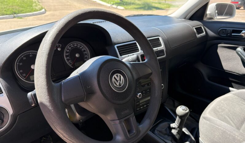 
								VOLKSWAGEN Bora 2.0 completo									