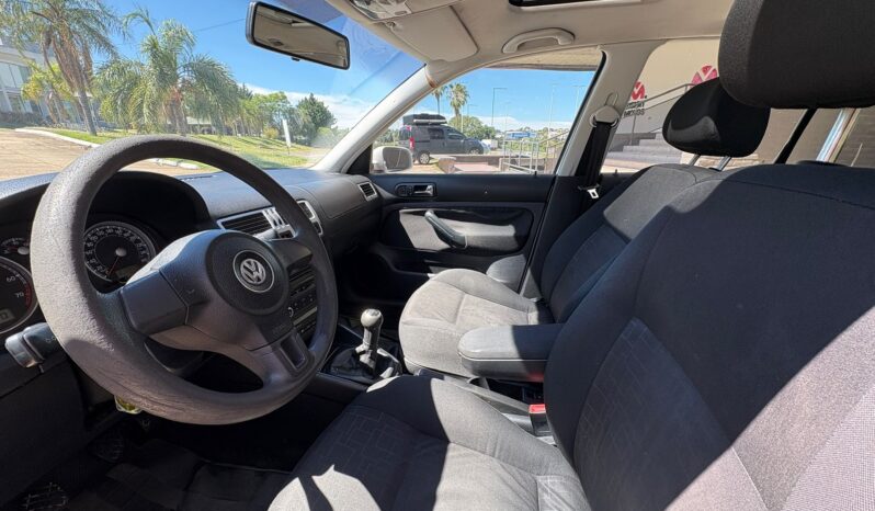 
								VOLKSWAGEN Bora 2.0 completo									