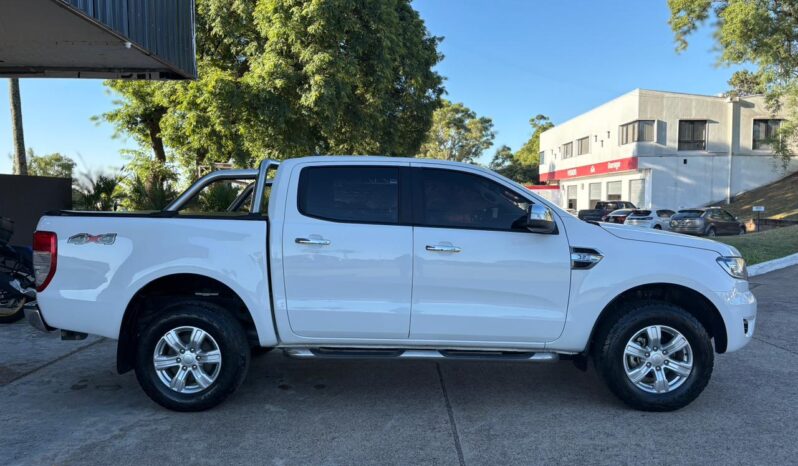 
								FORD Ranger 3.2 XLT 4×4 MT completo									