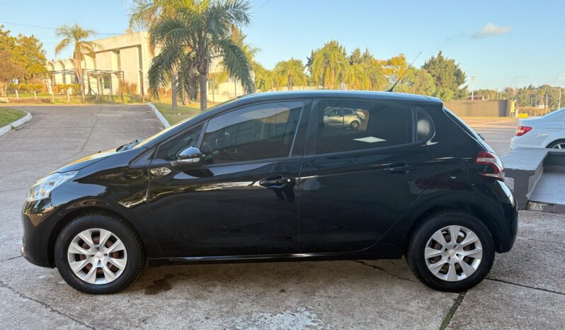 
								PEUGEOT 208 Active 1.5 completo									