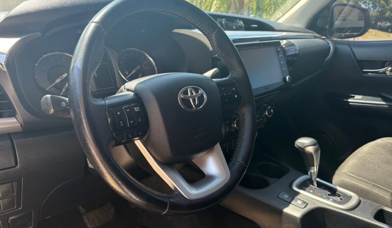 
								TOYOTA Hilux 4×2 SRV 2.8 TDI AT completo									