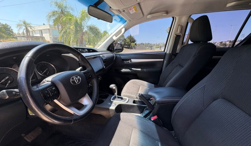 
								TOYOTA Hilux 4×2 SRV 2.8 TDI AT completo									