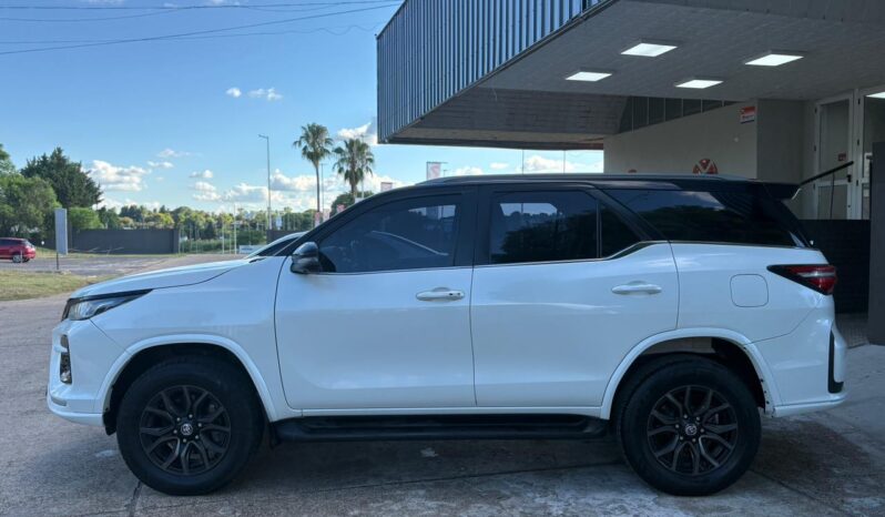 
								TOYOTA SW4 4X4 GR-S 2.8 TDI AT completo									