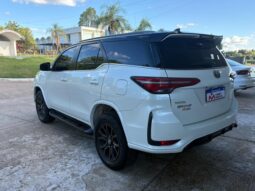 
										TOYOTA SW4 4X4 GR-S 2.8 TDI AT completo									