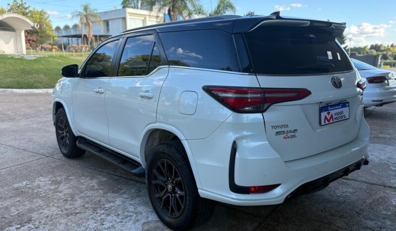 
								TOYOTA SW4 4X4 GR-S 2.8 TDI AT completo									