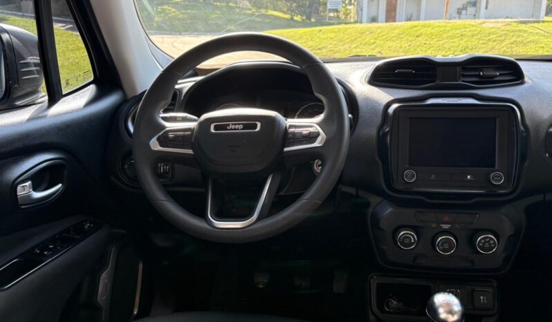 
								JEEP Renegade 1.8L Sport MT completo									