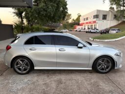 
										MERCEDES BENZ A250 AMG-LINE completo									