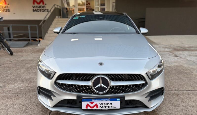 
								MERCEDES BENZ A250 AMG-LINE completo									