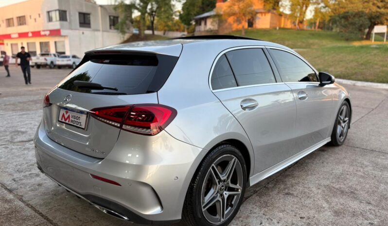 
								MERCEDES BENZ A250 AMG-LINE completo									