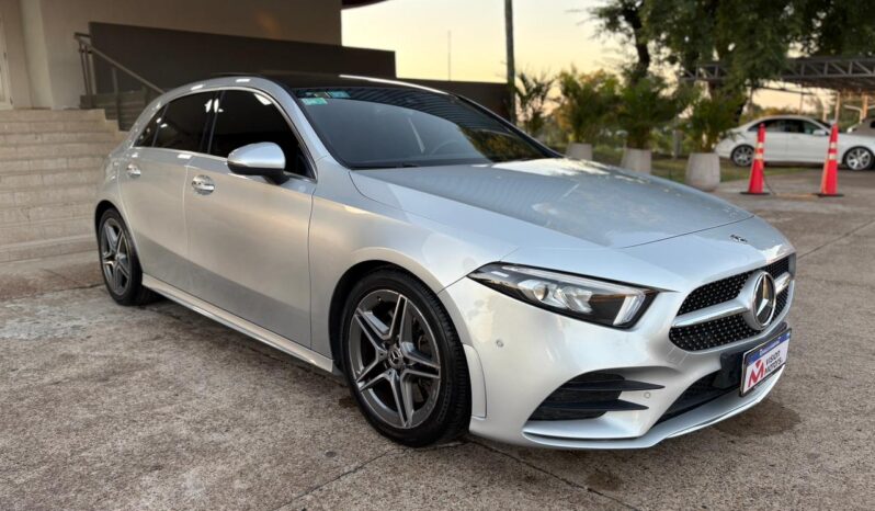 
								MERCEDES BENZ A250 AMG-LINE completo									