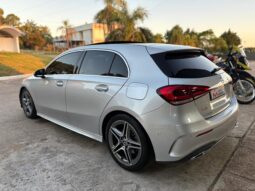
										MERCEDES BENZ A250 AMG-LINE completo									
