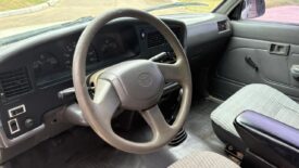 TOYOTA Hilux 4×2 Cabina Doble DLX