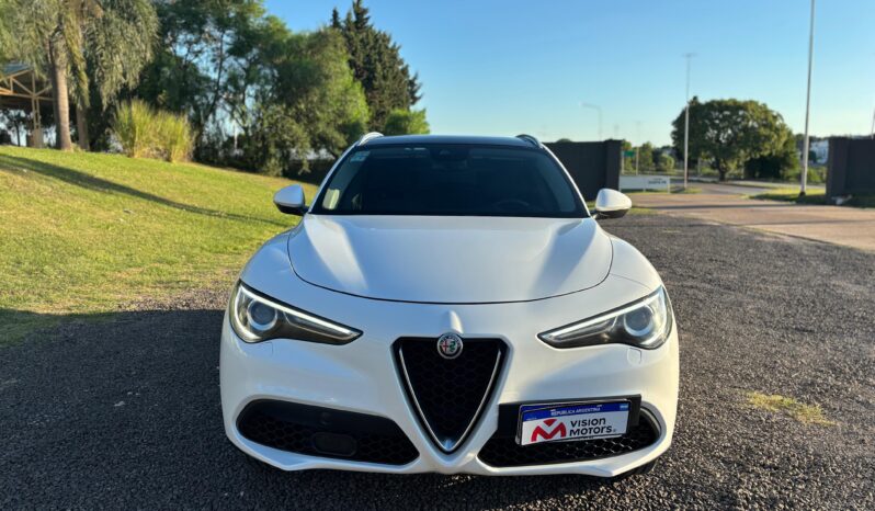 
								ALFA ROMEO Stelvio 200CV Distinctive completo									
