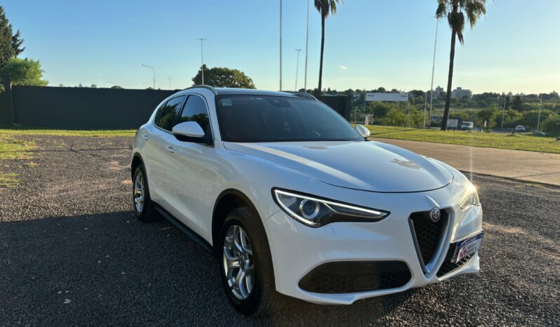 
								ALFA ROMEO Stelvio 200CV Distinctive completo									