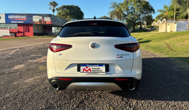 
								ALFA ROMEO Stelvio 200CV Distinctive completo									