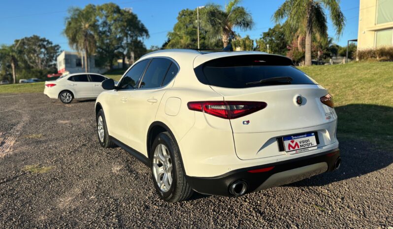
								ALFA ROMEO Stelvio 200CV Distinctive completo									