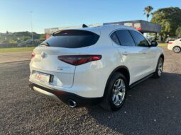
										ALFA ROMEO Stelvio 200CV Distinctive completo									