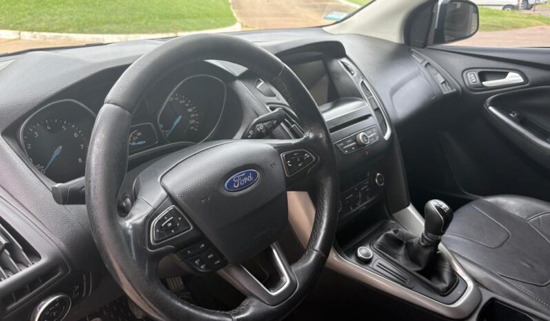 
								FORD Focus 2.0 SE MT 4p completo									