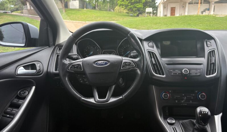 
								FORD Focus 2.0 SE MT 4p completo									