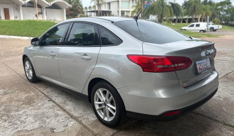 
								FORD Focus 2.0 SE MT 4p completo									