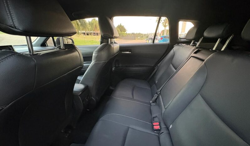 
								TOYOTA Corolla Cross SEG HV 1.8 ECVT completo									