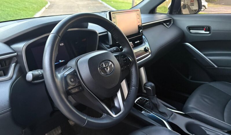 
								TOYOTA Corolla Cross SEG HV 1.8 ECVT completo									