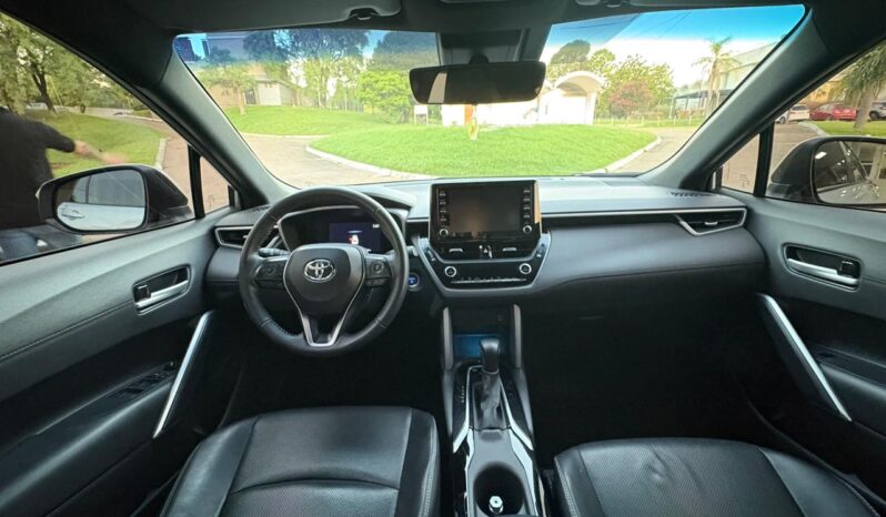 
								TOYOTA Corolla Cross SEG HV 1.8 ECVT completo									