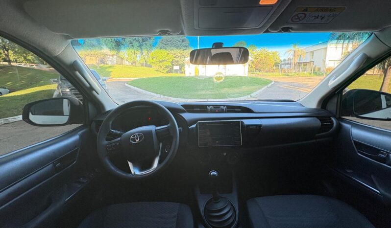 
								TOYOTA Hilux 4×2 DX 2.4 TDI MT completo									