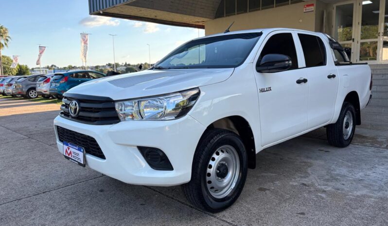 
								TOYOTA Hilux 4×2 DX 2.4 TDI MT completo									