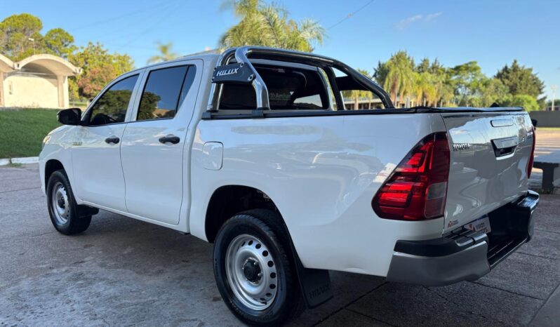
								TOYOTA Hilux 4×2 DX 2.4 TDI MT completo									