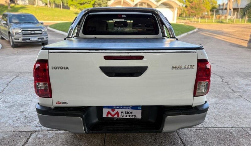 
								TOYOTA Hilux 4×2 DX 2.4 TDI MT completo									