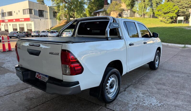 
								TOYOTA Hilux 4×2 DX 2.4 TDI MT completo									