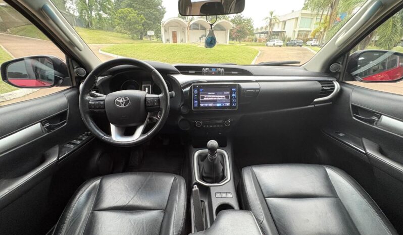 
								TOYOTA Hilux 4×2 SRV Pack 2.8 TDI MT completo									