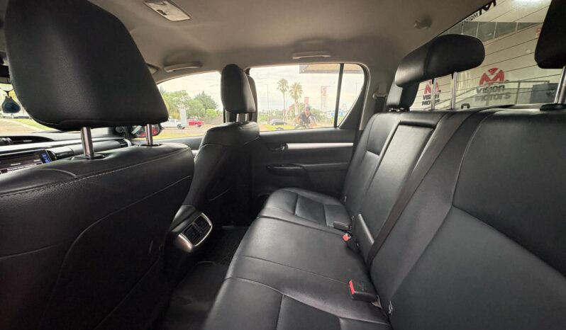 
								TOYOTA Hilux 4×2 SRV Pack 2.8 TDI MT completo									
