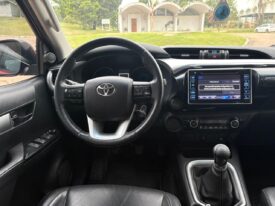 TOYOTA Hilux 4×2 SRV Pack 2.8 TDI MT