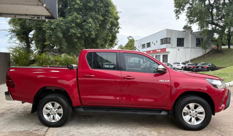 
								TOYOTA Hilux 4×2 SRV Pack 2.8 TDI MT completo									