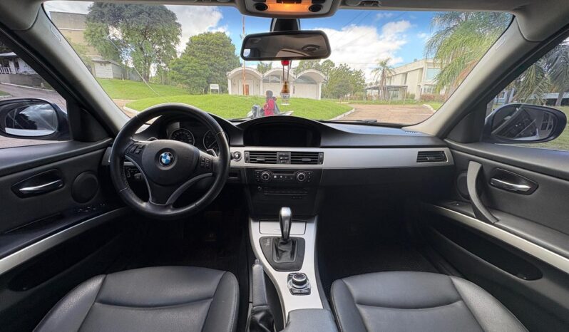 
								BMW 325I Executive completo									