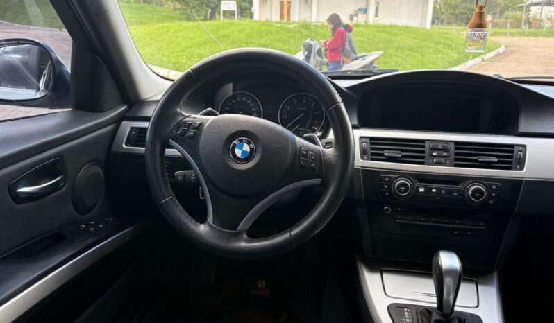 
								BMW 325I Executive completo									