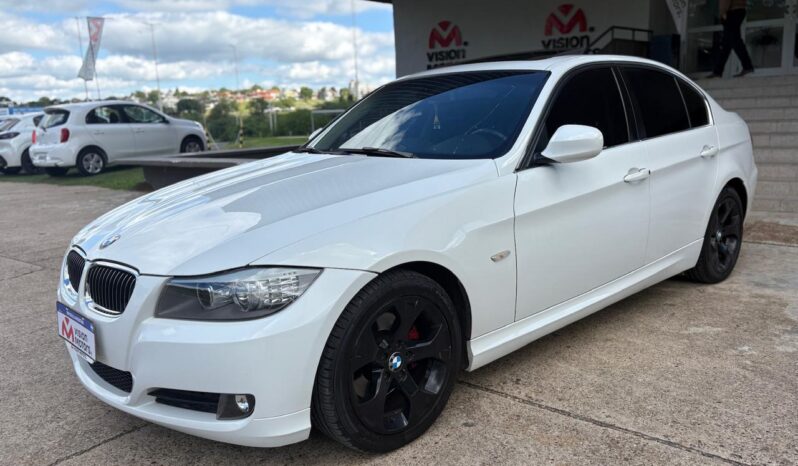 
								BMW 325I Executive completo									
