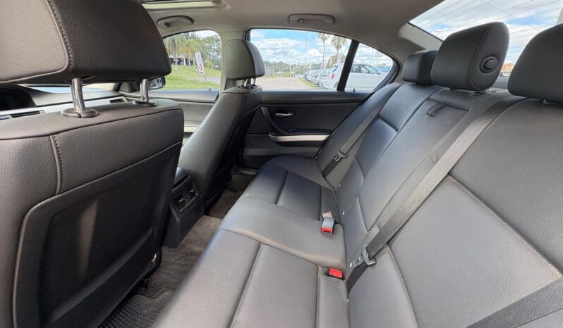 
								BMW 325I Executive completo									