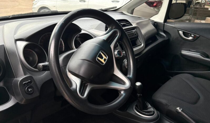 
								HONDA Fit LX-L completo									