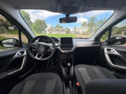 
										PEUGEOT 208 Allure 1.6 completo									