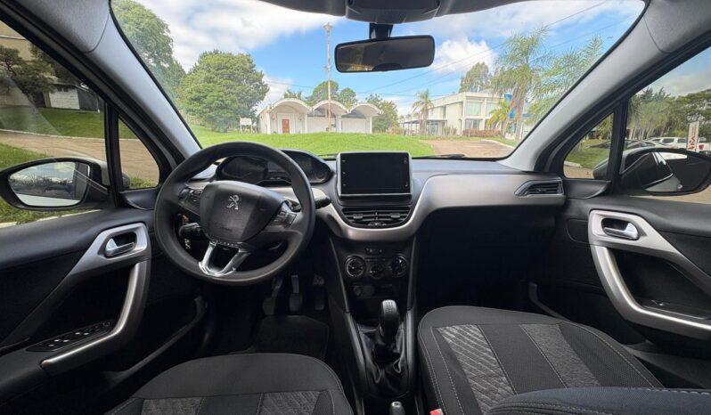 
								PEUGEOT 208 Allure 1.6 completo									