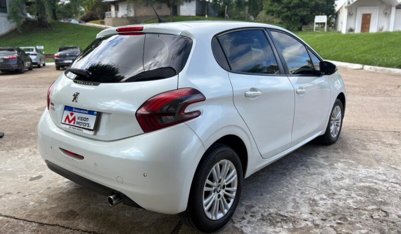 
								PEUGEOT 208 Allure 1.6 completo									