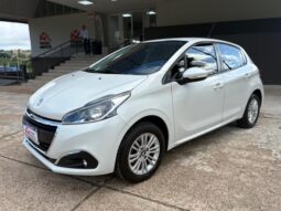 
										PEUGEOT 208 Allure 1.6 completo									