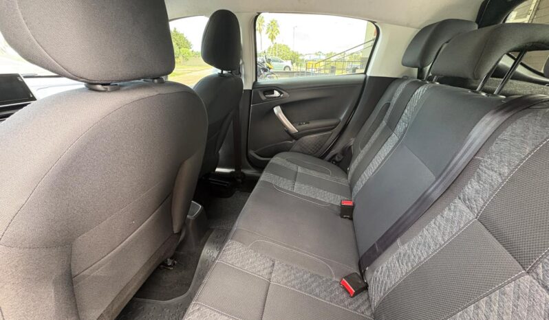 
								PEUGEOT 208 Allure 1.6 completo									
