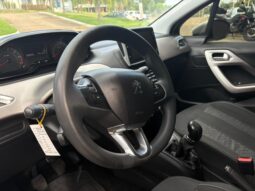 
										PEUGEOT 208 Allure 1.6 completo									